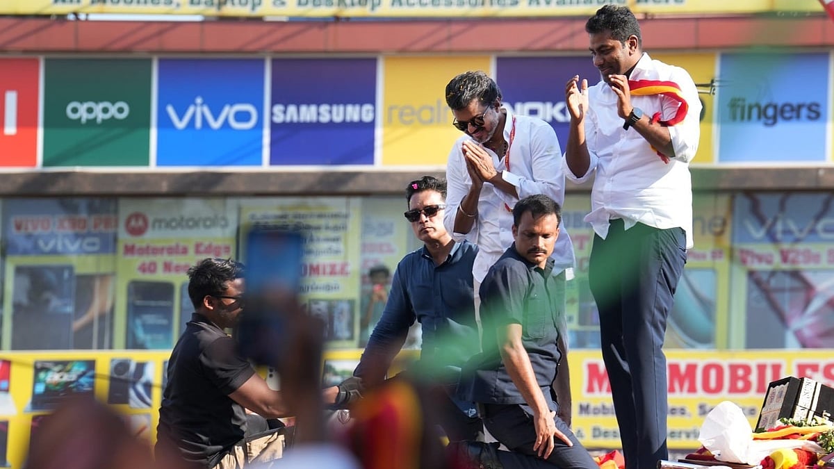 Tamilaga Vettri Kazhagam (TVK) chief Vijay during a campaign ahead of Tamil Nadu Assembly elections. - | Photo: Suresh K Pandey/OUTLOOK