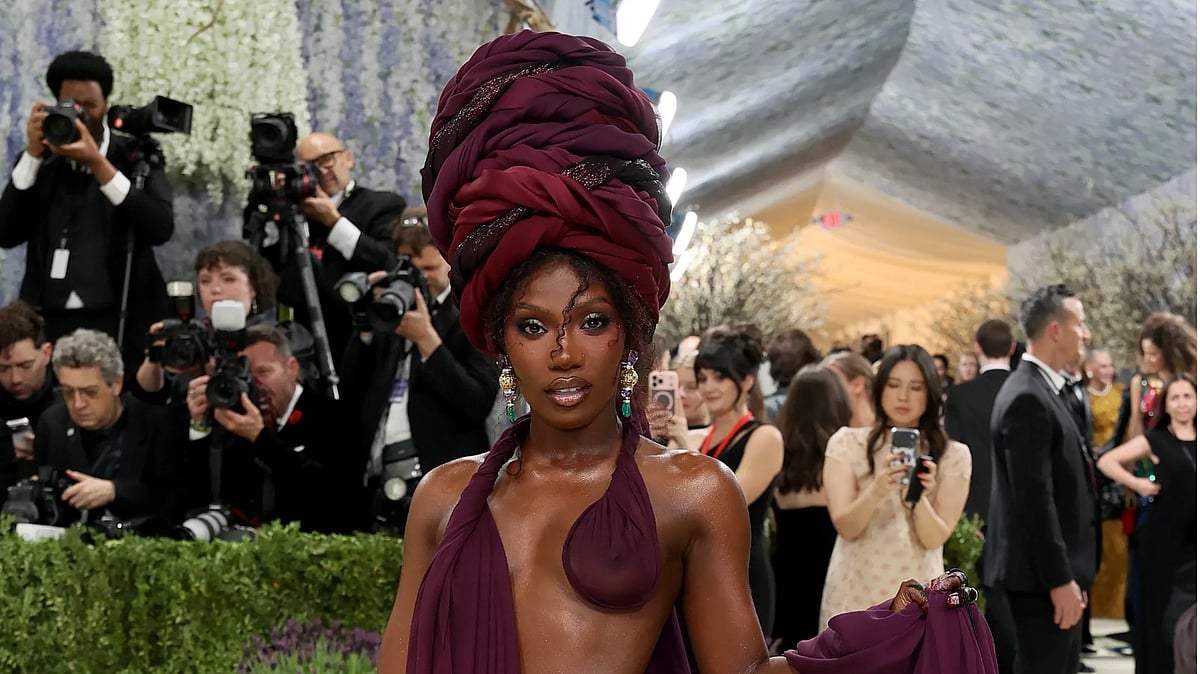 Doechii Met Gala 2026 look: Dark feminine Marc Jacobs style - X