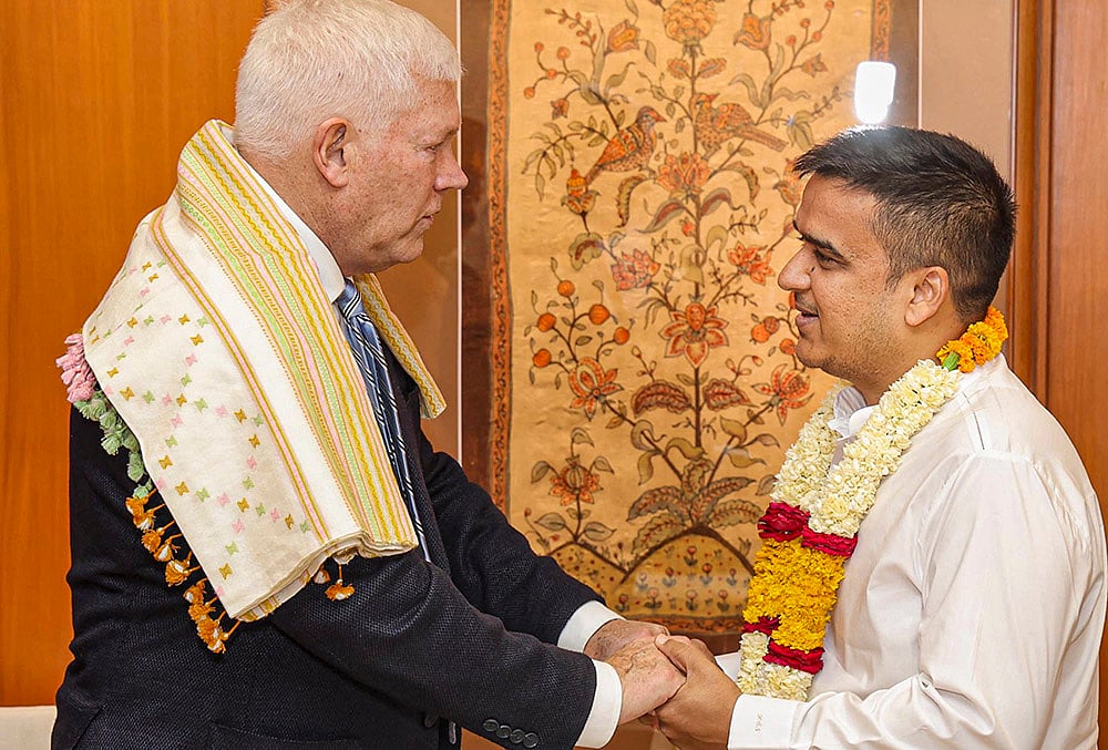 Guj Dty CM Sanghavi meets US Congressman Pete Sessions