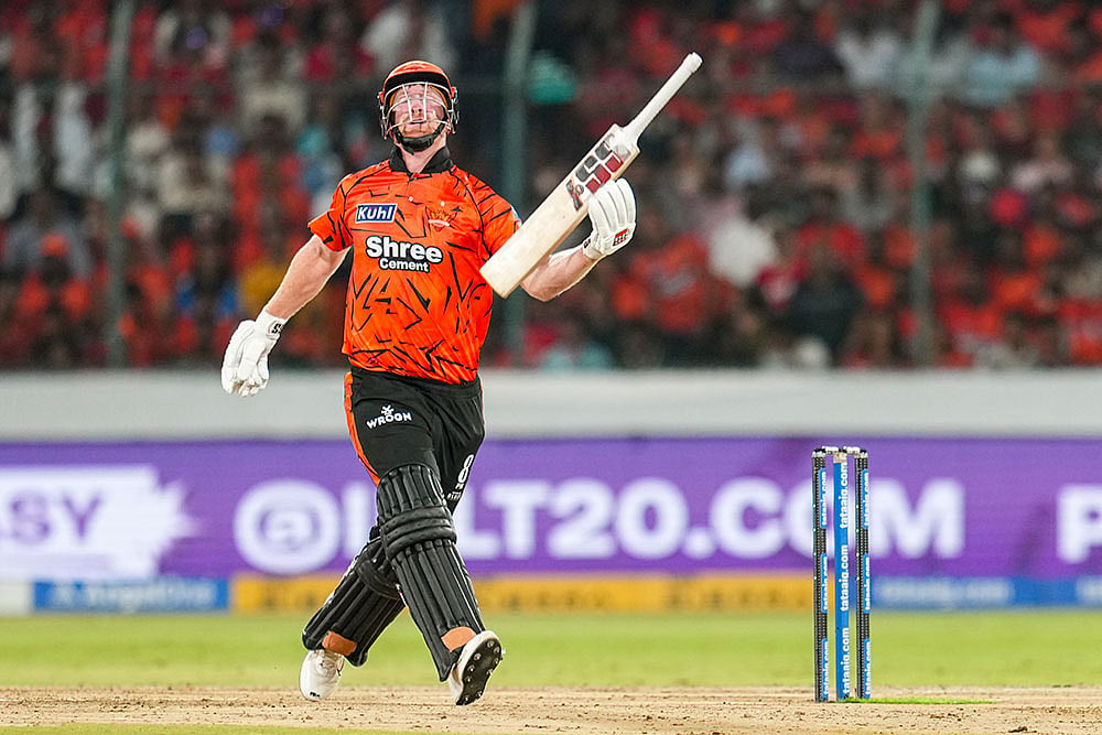 Sunrisers Hyderabads Heinrich Klaasen completes his half century