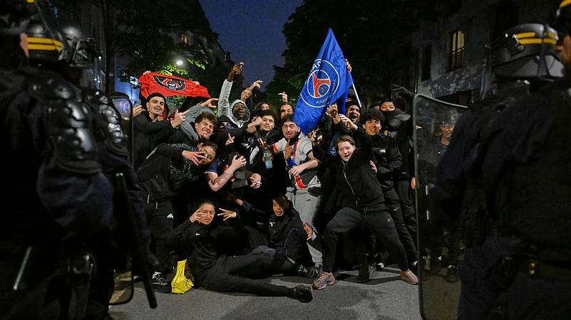 Paris Saint-Germain UEFA Champions League 2025-26 semi-final win celebration riots arrests update