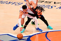Knicks 108-102 76ers, NBA 2026: Brunson Stars As Hosts Seize 2-0 Lead | Photo: AP/Yuki Iwamura : Philadelphia 76ers forward Dominick Barlow (25) fights for control of the ball with New York Knicks guard Jalen Brunson (11) during the second half of Game 2 in a second-round NBA basketball playoffs series, in New York.