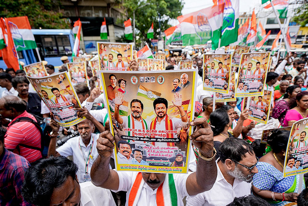 Congress protests over Vijay not being invited to form government