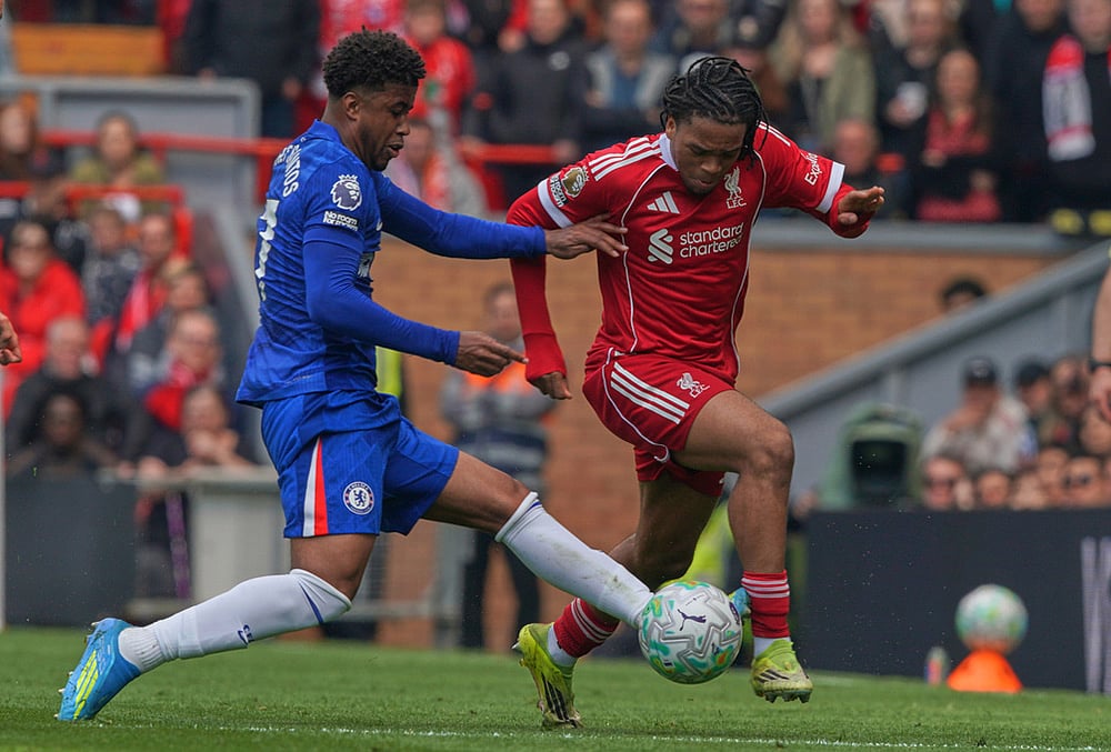 Liverpool Vs Chelsea Premier League soccer-Andrey Santos