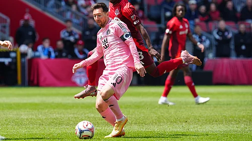| Photo: AP/Frank Gunn : Inter Miami CF midfielder Lionel Messi (10) looks for a shot on goal as Toronto FC midfielder Malik Henry (78) tries to defend during first half MLS soccer in Toronto on Saturday, May 9, 2026.
