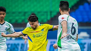 X/IndSuperLeague : Kerala Blasters Vs Mohammedan Sporting Live Score, ISL