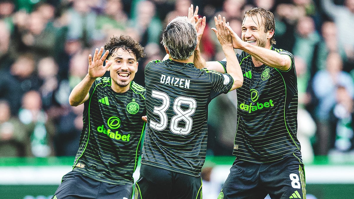 Celtic players celebrate after scoring against Hibernian during their Scottish Premiership match on May 3, 2026. - | Photo: X/CelticFC