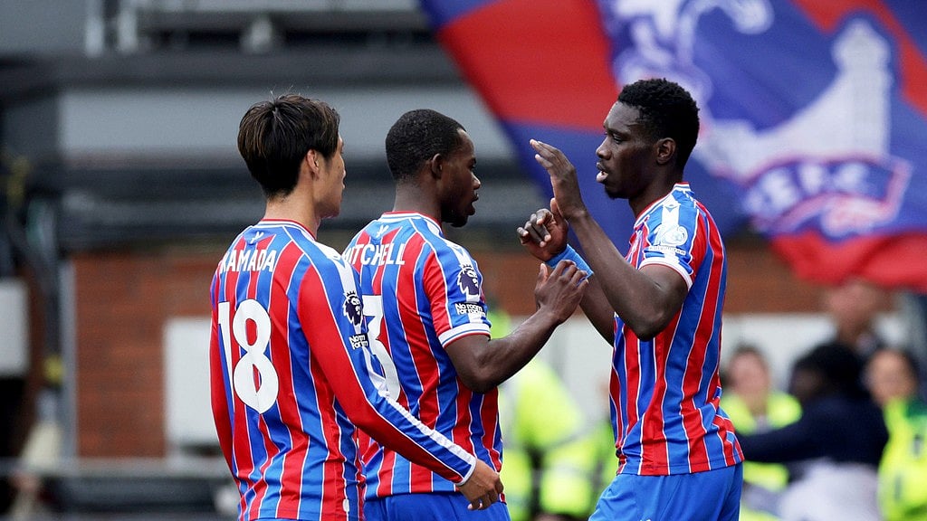 Ismaila Sarr, right, celebrates scoring during the English Premier League match between Crystal Palace and Everton in London. - Photo: Steven Paston/PA via AP