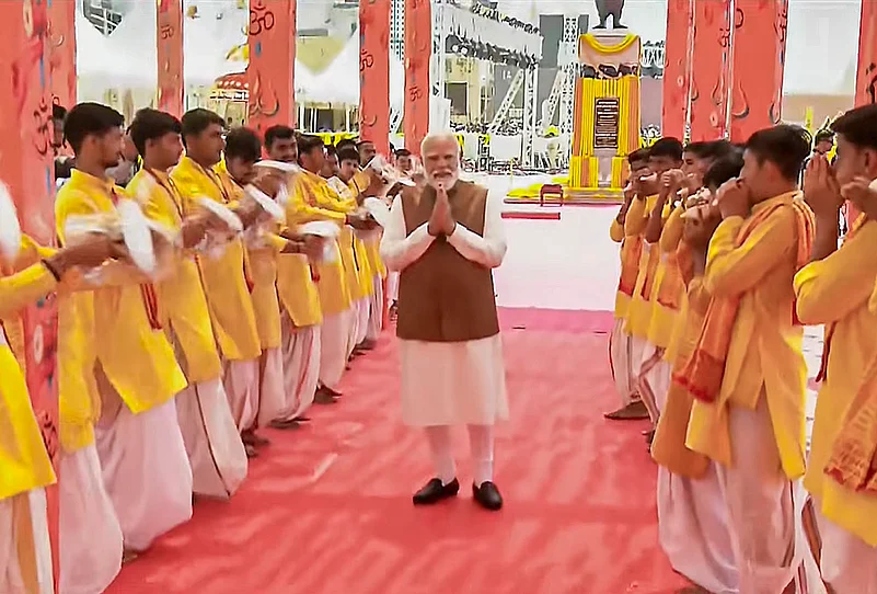 PM Modi in GJ