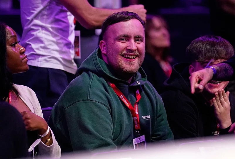 WBO Heavyweight Title mat h Dart player Luke Littler