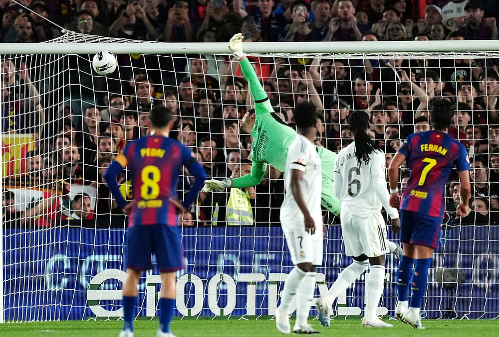 Barcelona vs Real Madrid Spain Soccer El Clasico-Thibaut Courtois