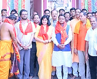 CM Mohan Majhi attended the Somnath Swabhiman Festival at Lingaraj Temple with other dignitaries and guests