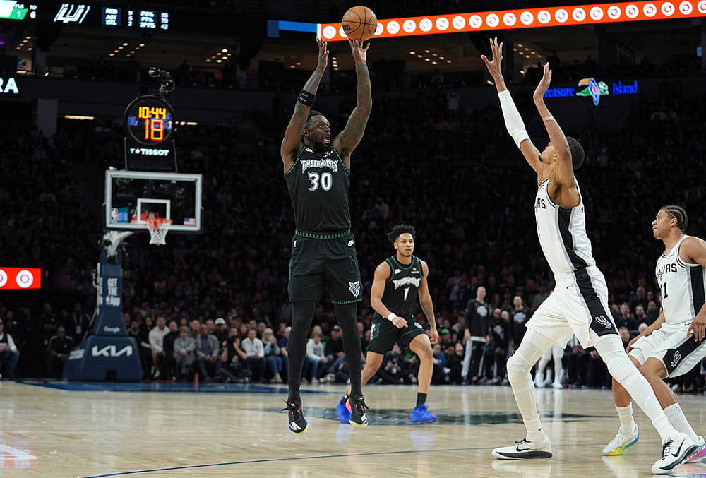 NBA basketball playoffs second-round Game 4 Spurs vs Timberwolves-Julius Randle