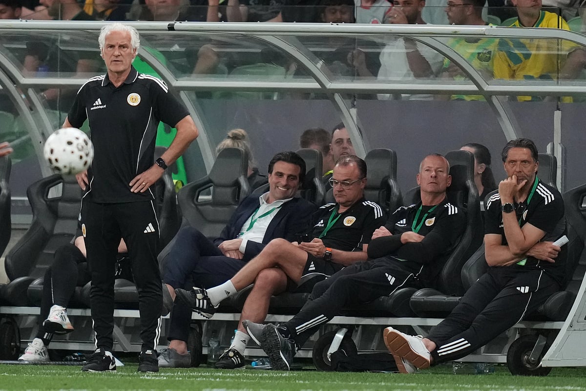 Curacao's coach Fred Rutten watches during their international friendly soccer match against Australia in Melbourne, Australia, Tuesday, March 31, 2026.  - | Photo: AP/Asanka Brendon Ratnayake