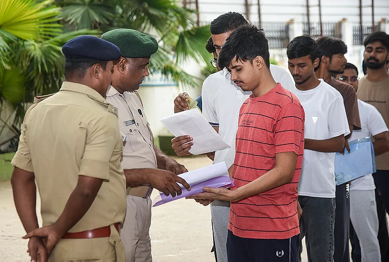 National Testing Agency cancelled the NEET (UG) 2026 exam conducted on May 3 amid allegations of paper leak, with the government asking the CBI to carry out a comprehensive inquiry into the "irregularities". NEET aspirants at an examination centre, in Patna, in this file photo dated, May 3, 2026. - | Photo: PTI