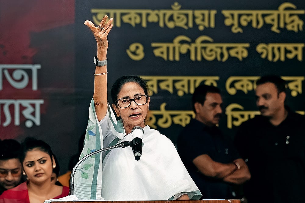Mamata Says BJP Will Be ‘Removed From Centre’; Abhishek Defies Demolition Notice - Photo: Sandipan Chatterjee