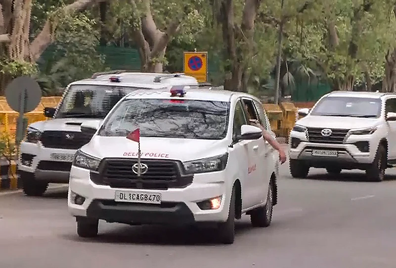 Amit Shah curtailed his convoy