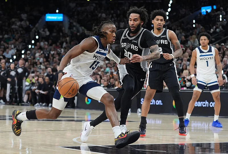 Timberwolves vs Spurs NBA Basketball-