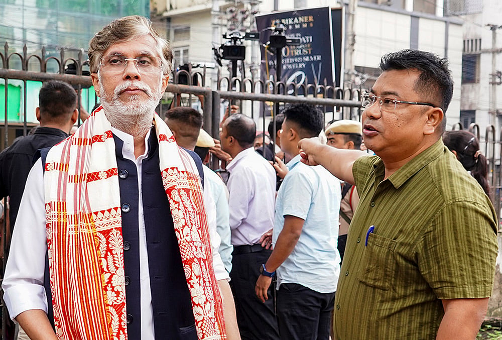 Pawan Khera appears before Crime Branch