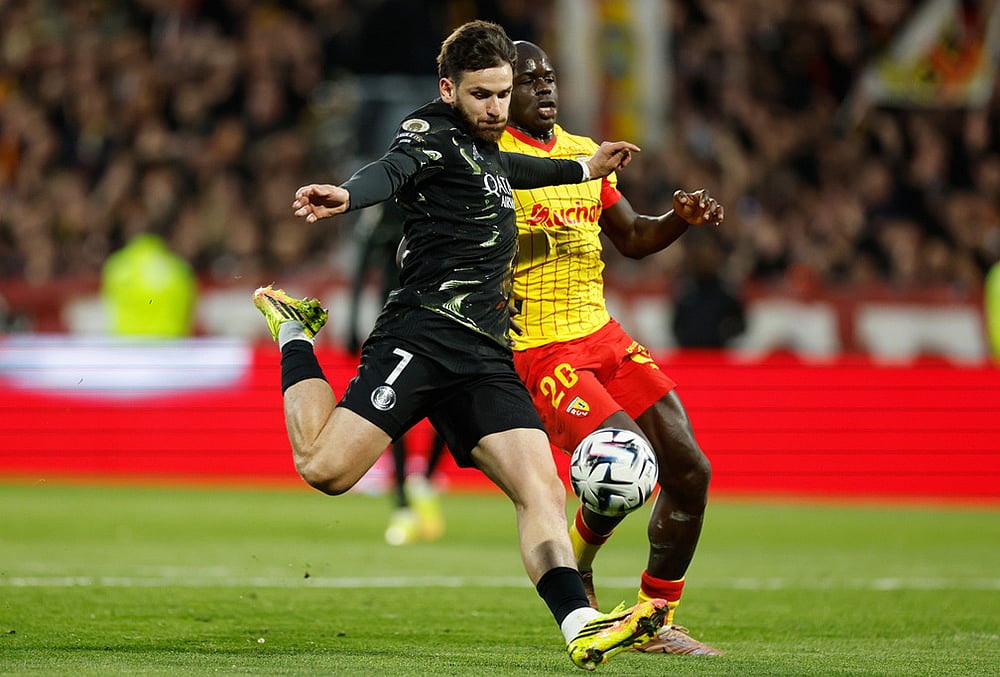 Lens vs Paris Saint Germain French League One soccer-Kvaratskhelia