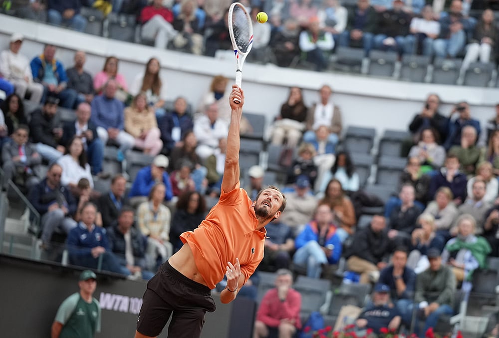 Medvedev vs Landaluce photo gallery
