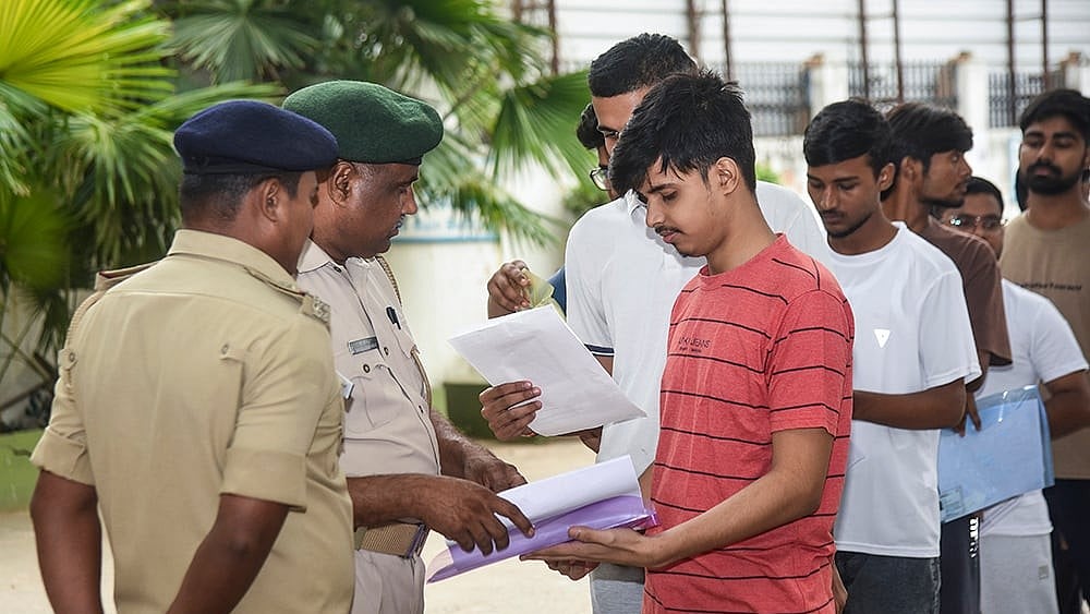 National Testing Agency cancelled the NEET (UG) 2026 exam conducted on May 3 amid allegations of paper leak, with the government asking the CBI to carry out a comprehensive inquiry into the "irregularities". NEET aspirants at an examination centre, in Patna, in this file photo dated, May 3, 2026.  - | Photo: PTI