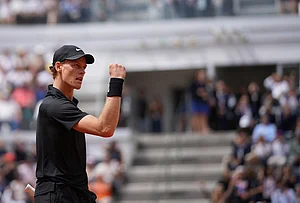 | Photo: AP/Andrew Medichini : Italy's Jannik Sinner reacts after beating Andrey Rublev 6-2, 6-4, during their match at the Italian Open tennis tournament in Rome.