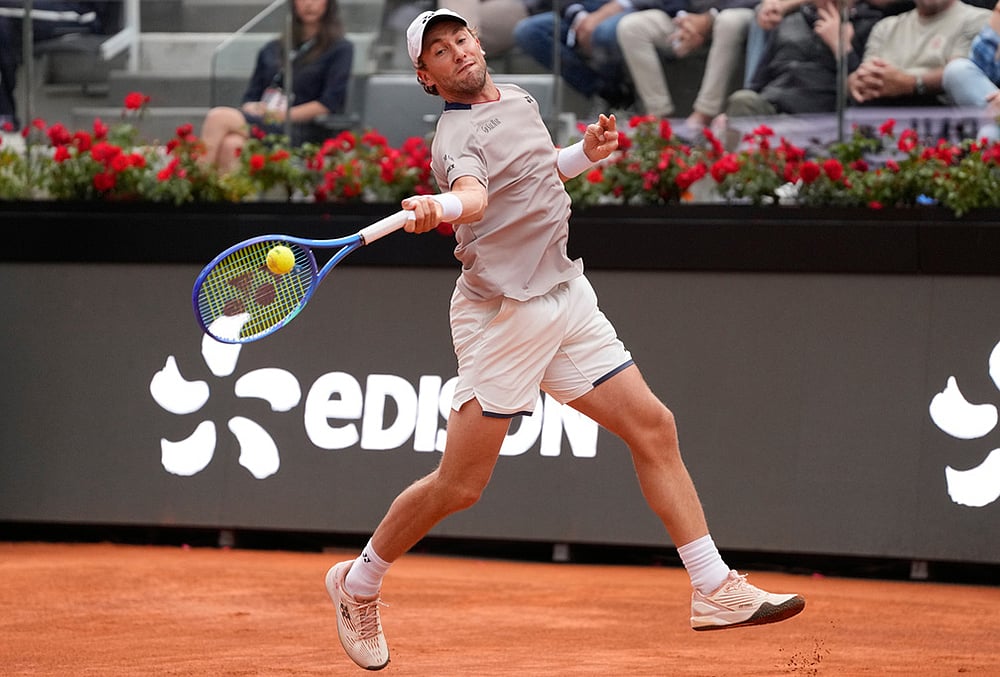Casper Ruud vs Karen Khachanov photos