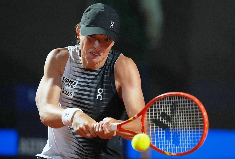 Swiatek vs Svitolina tennis photos