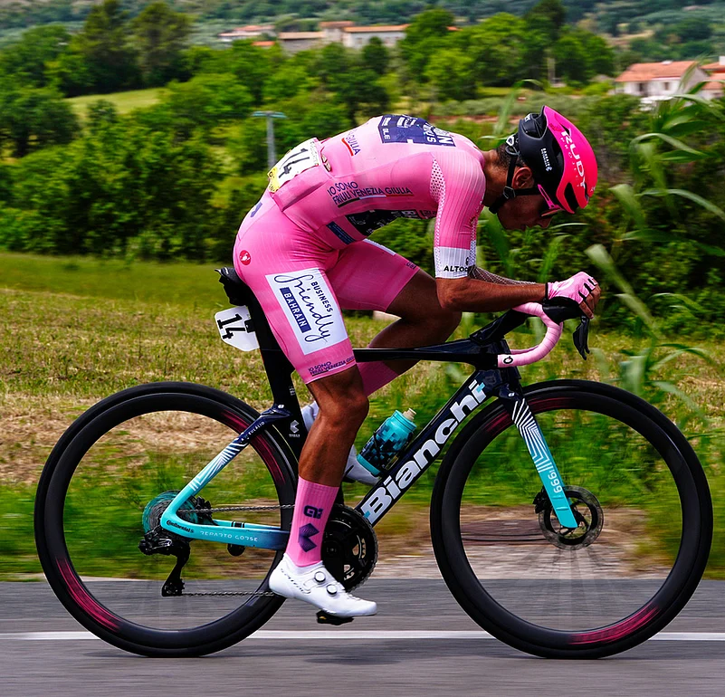 Giro dItalia mountain cycling-Afonso Oliveira Eulálio