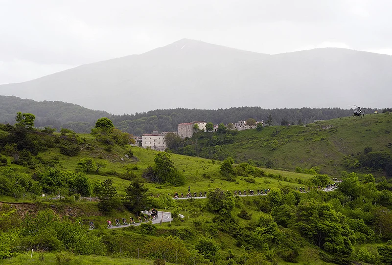 Giro dItalia mountain cycling-