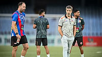 Mohun Bagan Vs East Bengal, ISL: Oscar Bruzon Denies Substitution Delay After Draw, Lobera Thinks Mariners Deserved More eastbengal_fc/X : Oscar Bruzon with his assistant ahead of the Mohun Bagan Vs East Bengal, ISL 2025-26 Kolkata Derby match at Salt Lake stadium.