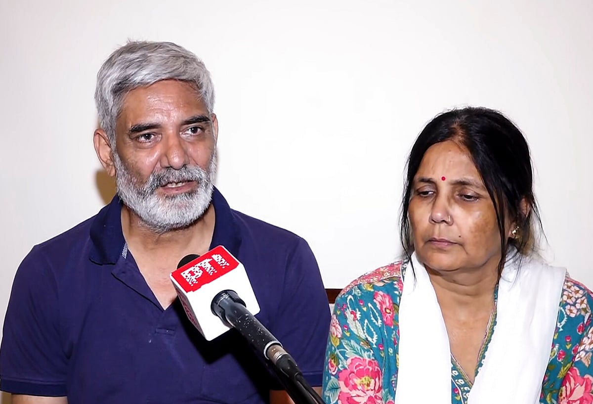 Bhopal: Navnidhi Sharma and Rekha Sharma, parents of Twisha Sharma, Family of the 33-year-old seeks fresh autopsy at AIIMS Delhi, alleging lapses in the initial investigation and post-mortem report. - null