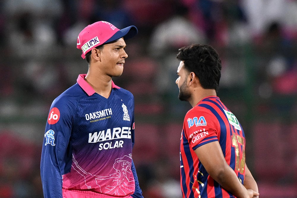 Rajasthan Royals' captain Yashasvi Jaiswal, left, and Lucknow Super Giants' captain Rishabh Pant walk after the coin toss of the Indian Premier League cricket match between Lucknow Super Giants and Rajasthan Royals in Jaipur, India. - | Photo: AP