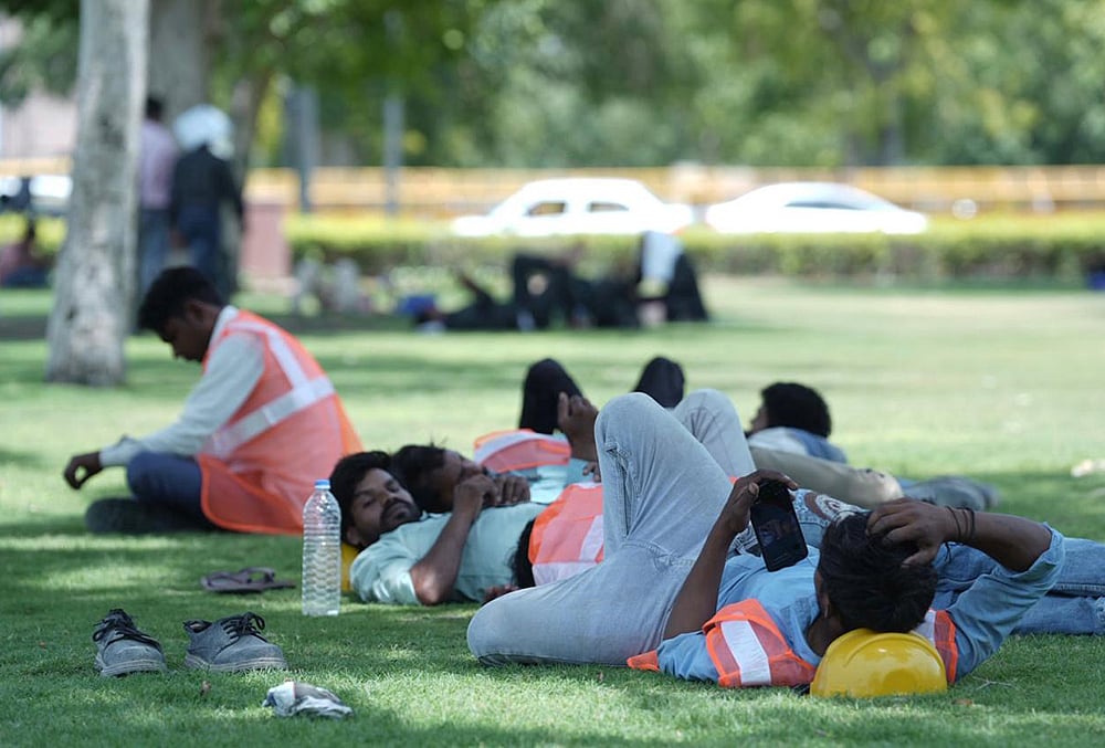 Hot weather in Delhi