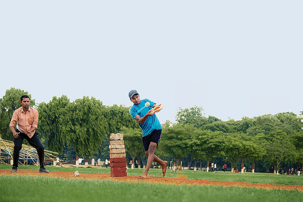 Passion Matters: Young boys playing cricket with a tennis ball at Patna’s Gandhi Maidan - | Photo: Shutterstock