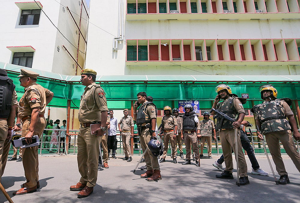 Clash between lawyers and doctors at SRN Hospital