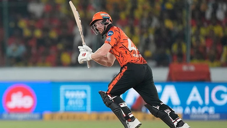 SRH Vs RCB Live Score, IPL 2026: Heinrich Klaasen Destroys Josh Hazlewood In Massive 27-Run Over | Hyderabad 156/2 (13) - | Photo: AP/Mahesh Kumar A.