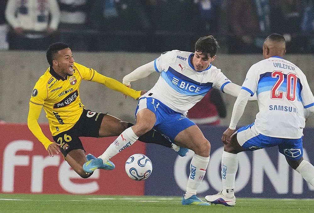 Universidad Catolica vs Barcelona SC Copa Libertadores match highlights-`Clemente Montes 