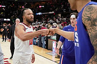 | Photo: AP/Sue Ogrocki : New York Knicks guard Jalen Brunson (11) celebrates with teammates after winning Game 3 in the Eastern Conference finals NBA basketball playoffs series against the Cleveland Cavaliers in Cleveland.