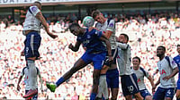 Photo: AP : Tottenham's Micky van de Ven, centre, and Everton's Thierno Barry battle for the ball during the English Premier League match between Tottenham Hotspur and Everton in London, England.