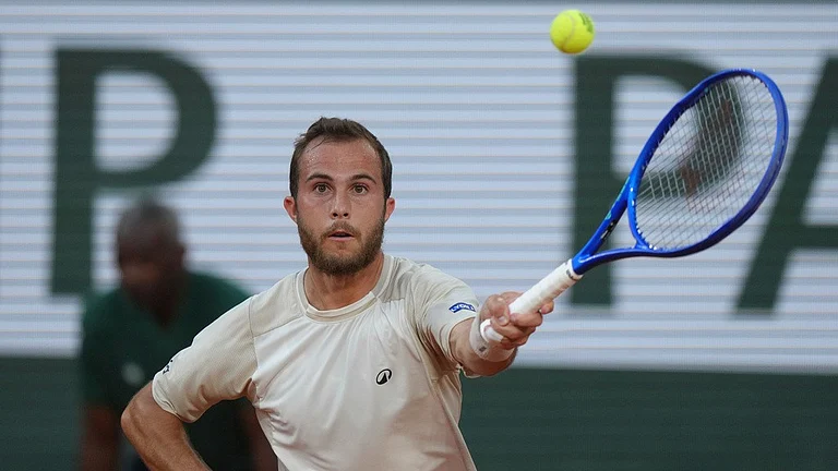 Hugo Gaston beat Gael Monfils by 6-2, 6-3, 3-6, 2-6, 6-0 to enter the second round of French Open 2026. - Aurelien Morissard
