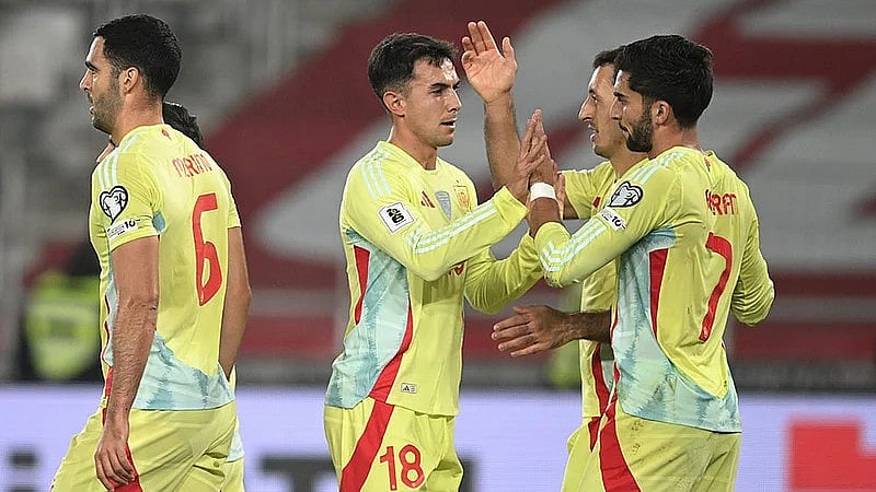 Spain's players celebrate after scoring their side's third goal during a World Cup 2026 group E qualifying match between Georgia and Spain in Tbilisi, Georgia.  - Photo: File/AP