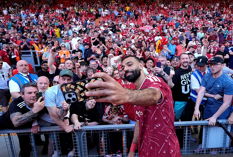 Liverpool vs Brentford EPL 2026 Salah and Robertson farewell-