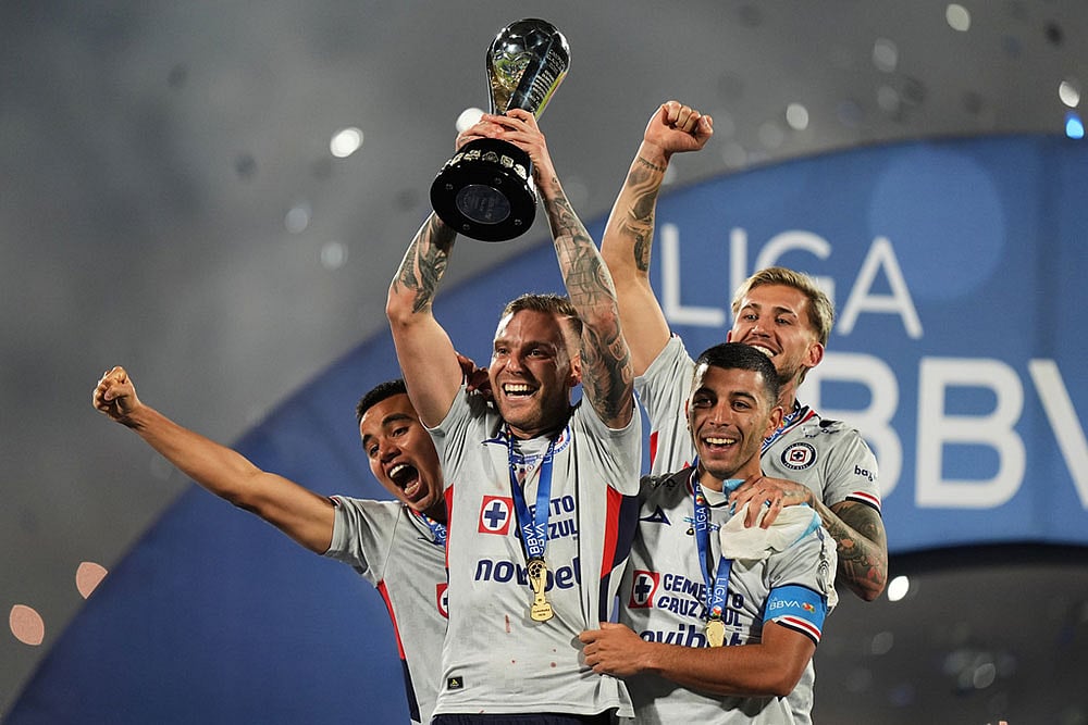 Mexican Soccer League Final: Cruz Azul vs Pumas UNAM