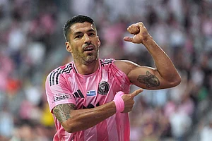 | Photo: AP/Rebecca Blackwell : Inter Miami forward Luis Suárez (9) celebrates after scoring his side's fourth goal, his second, during the first half of an MLS soccer match against Philadelphia Union in Miami.
