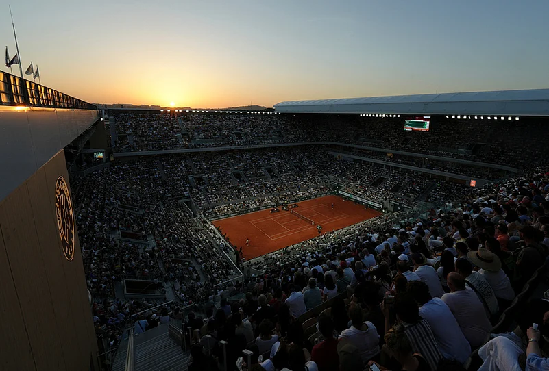 gael-monfils-vs-hugo-gaston-french-open-2026 center court Philippe Chatrier
