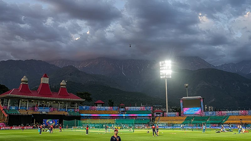 Royal Challengers Bengaluru's players during a practice session ahead of the Indian Premier League Qualifier 1 match against Gujarat Titans, in Dharamsala, Himachal Pradesh. - Photo: PTI
