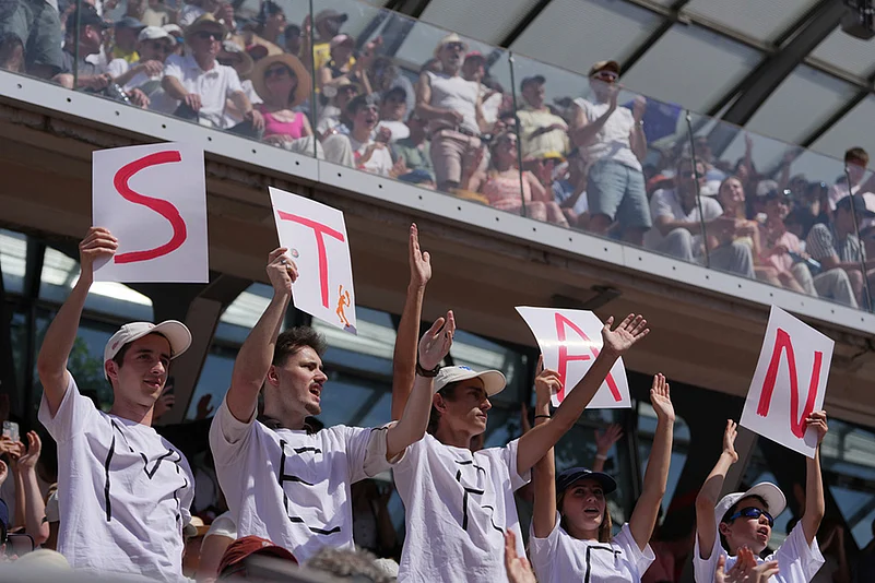 French Open Tennis Championships: Jesper De Jong vs Stan Wawrinka