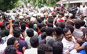 CPI(M) Finds Rallying Point In ED Raid
